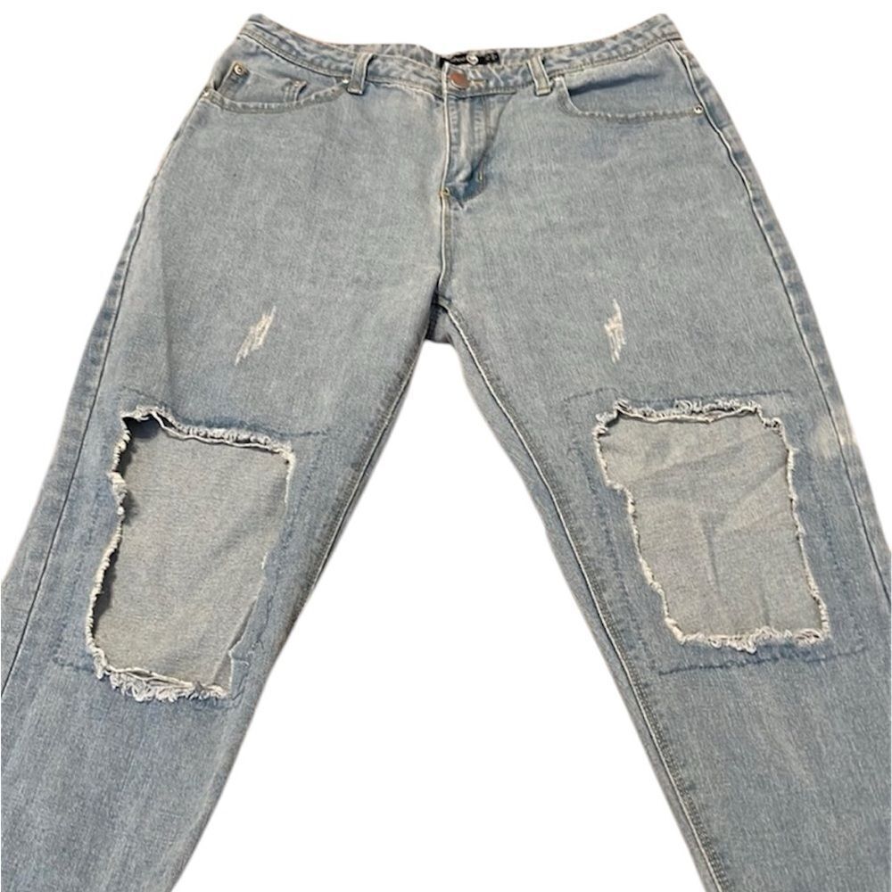 Boohoo size 12 distressed open knee straight leg jeans EUC